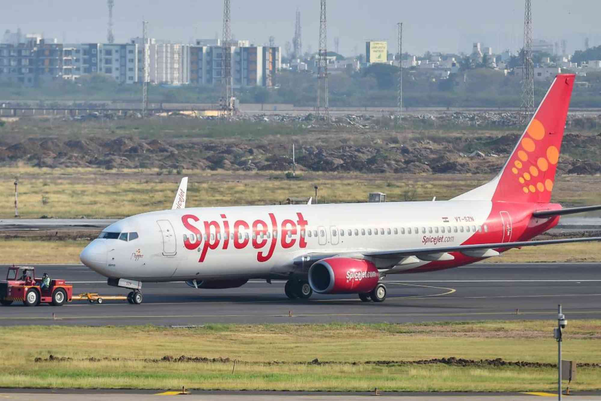 Spicejet Dubai To Madurai Flight Status Today