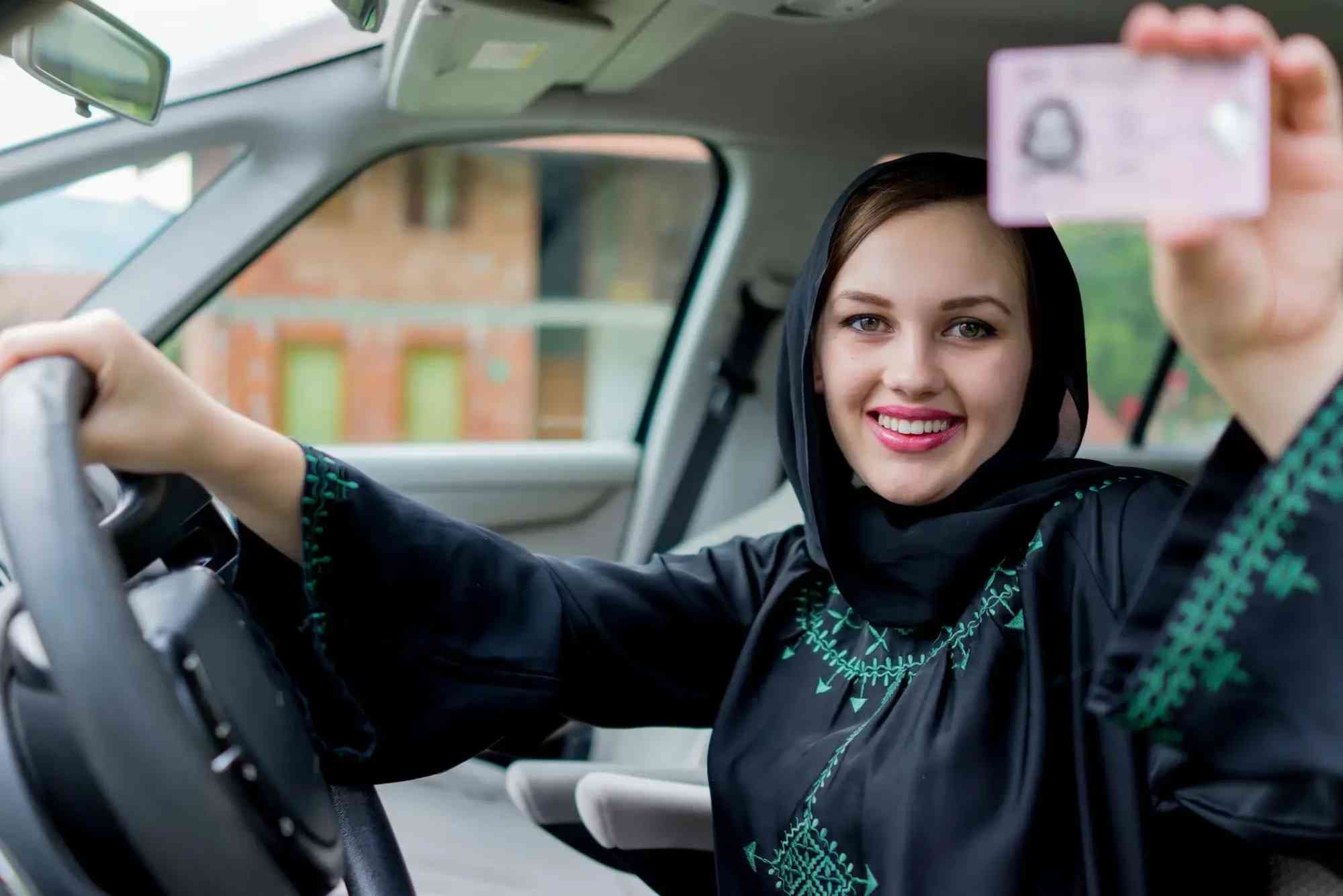 UAE Driving License New Rules 2022
