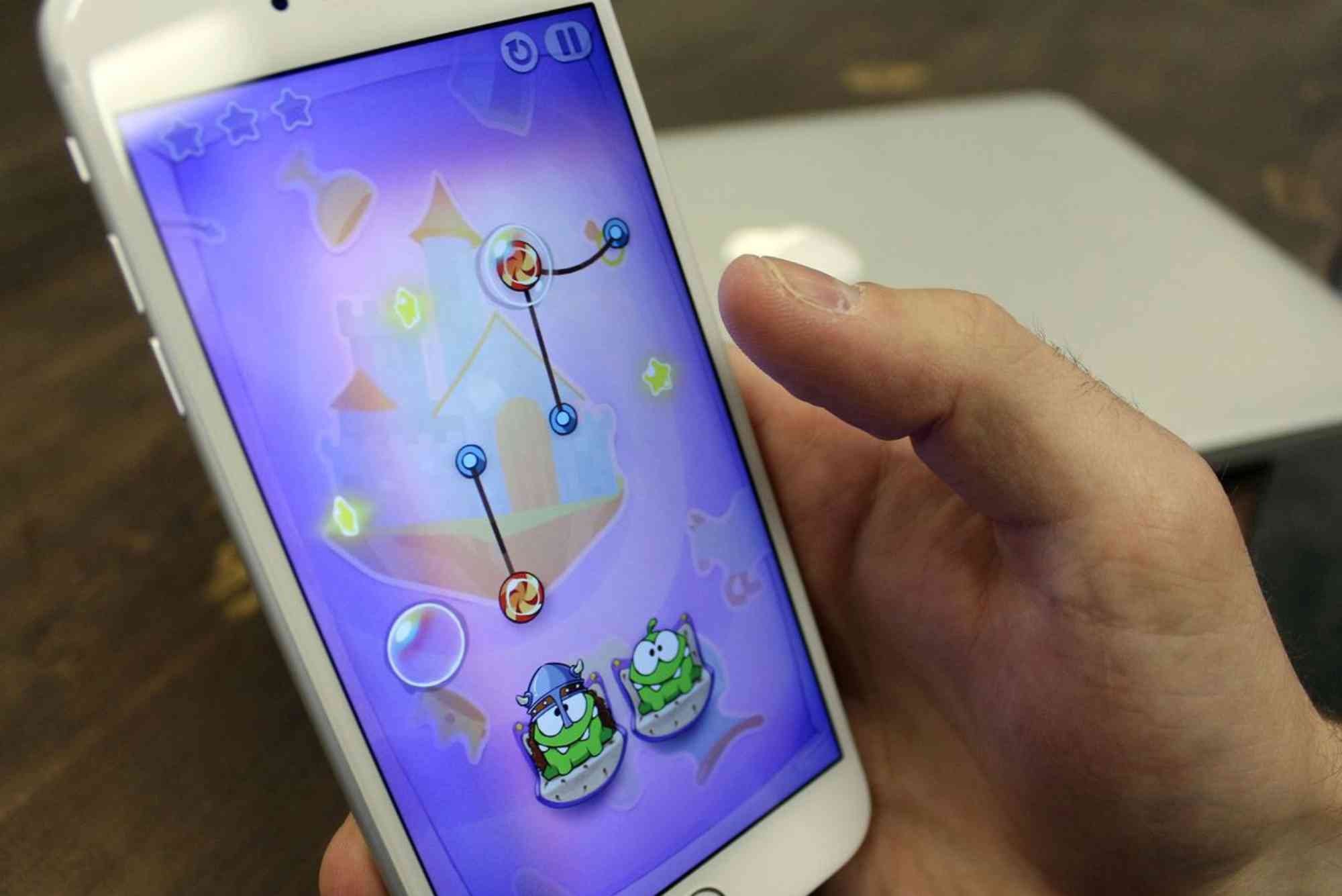 دانلود بازی Cut the Rope Time Travel