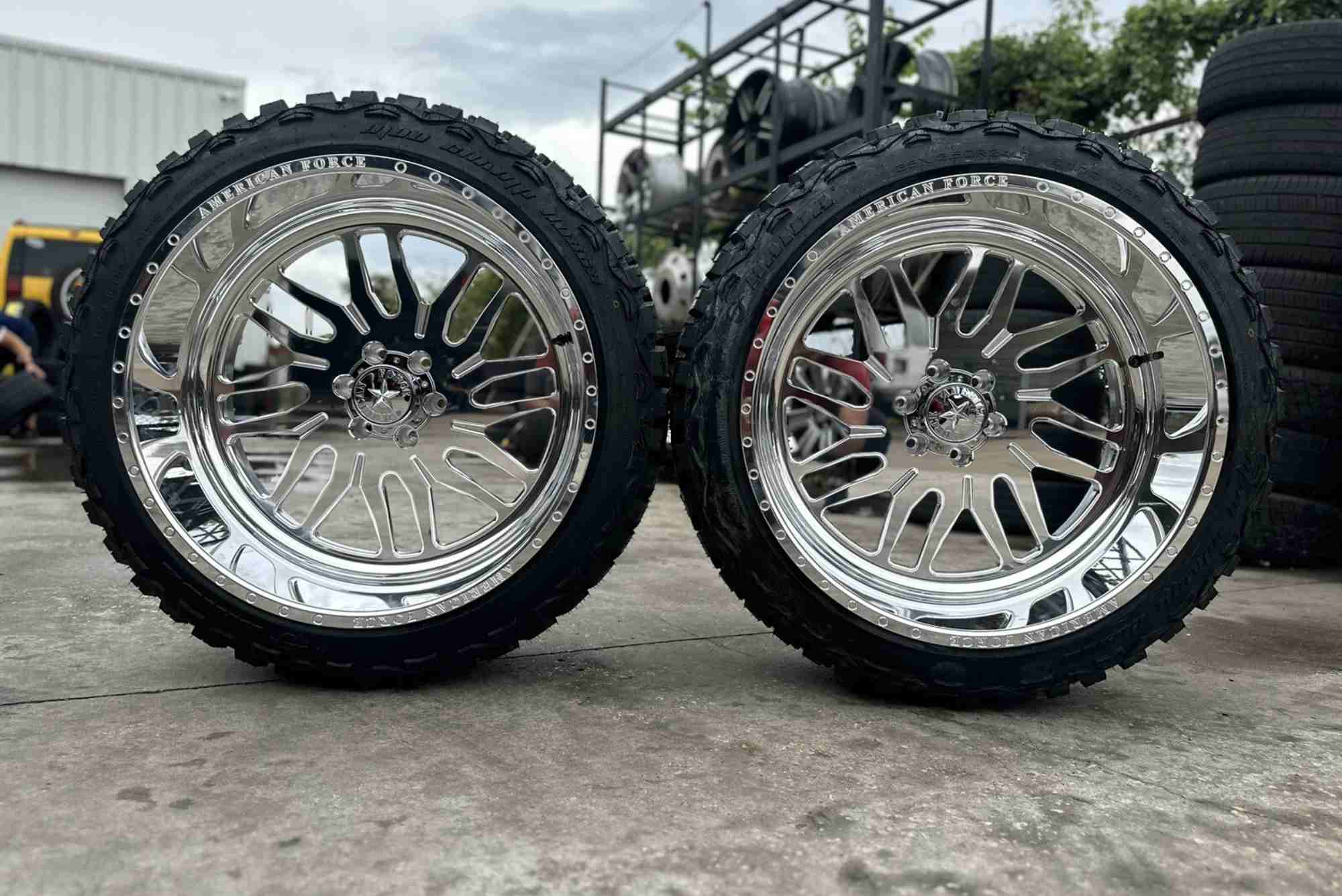 35x12 50r24 Tires