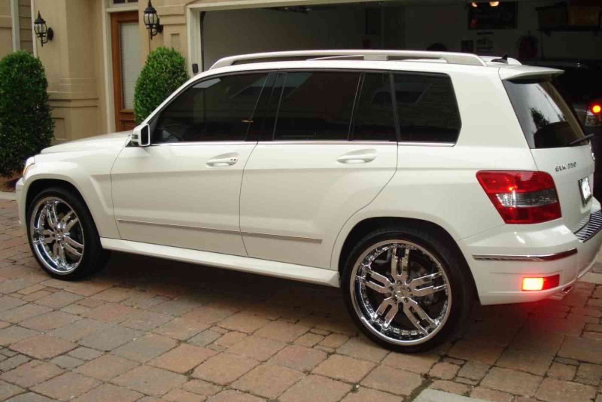 Best Tires for Mercedes Glk350